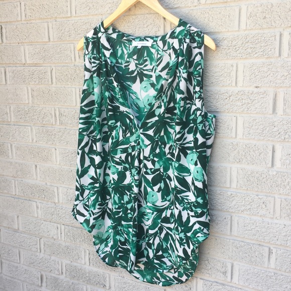 Olivaceous Tops - Olivaceous Floral Leaf Print Sleeveless Blouse